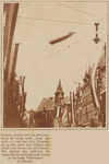 873621 Afbeelding van het luchtschip 'Graf Zeppelin', dat de stad Utrecht passeert, boven de Nobelstraat te Utrecht.